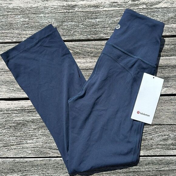 Lululemon Groove Super-High-Rise Crop 23" True Navy size 2 NWT 💙 blue - Picture 2 of 5